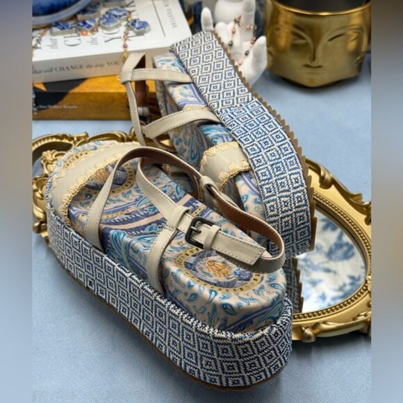 🆕 KURT GEIGER LONDON 🧿 NWOB Chelsea Flatform Sandal, Pale Blue Combo Sz 37 US7 - Picture 13 of 13